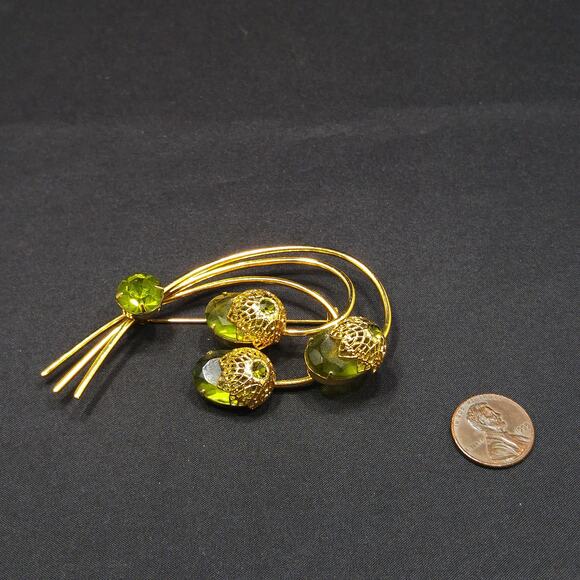 Sarah Coventry Touch of Elegance Green Crystal Brooch Gold Tone 1970s - Picture 7 of 10